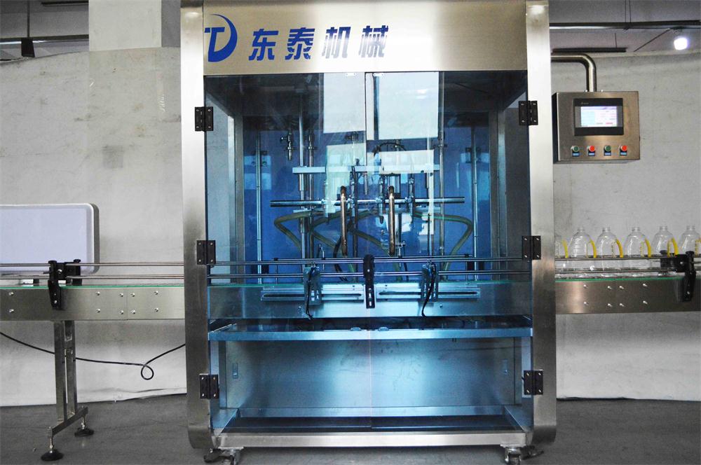 花生油灌裝機(jī)不知道怎樣選購(gòu)？那是你沒(méi)看這里